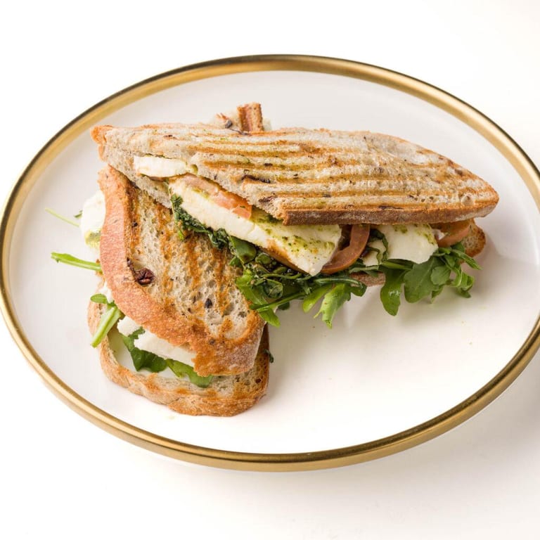 Classic Americano: Perfect for Breakfast and Brunch